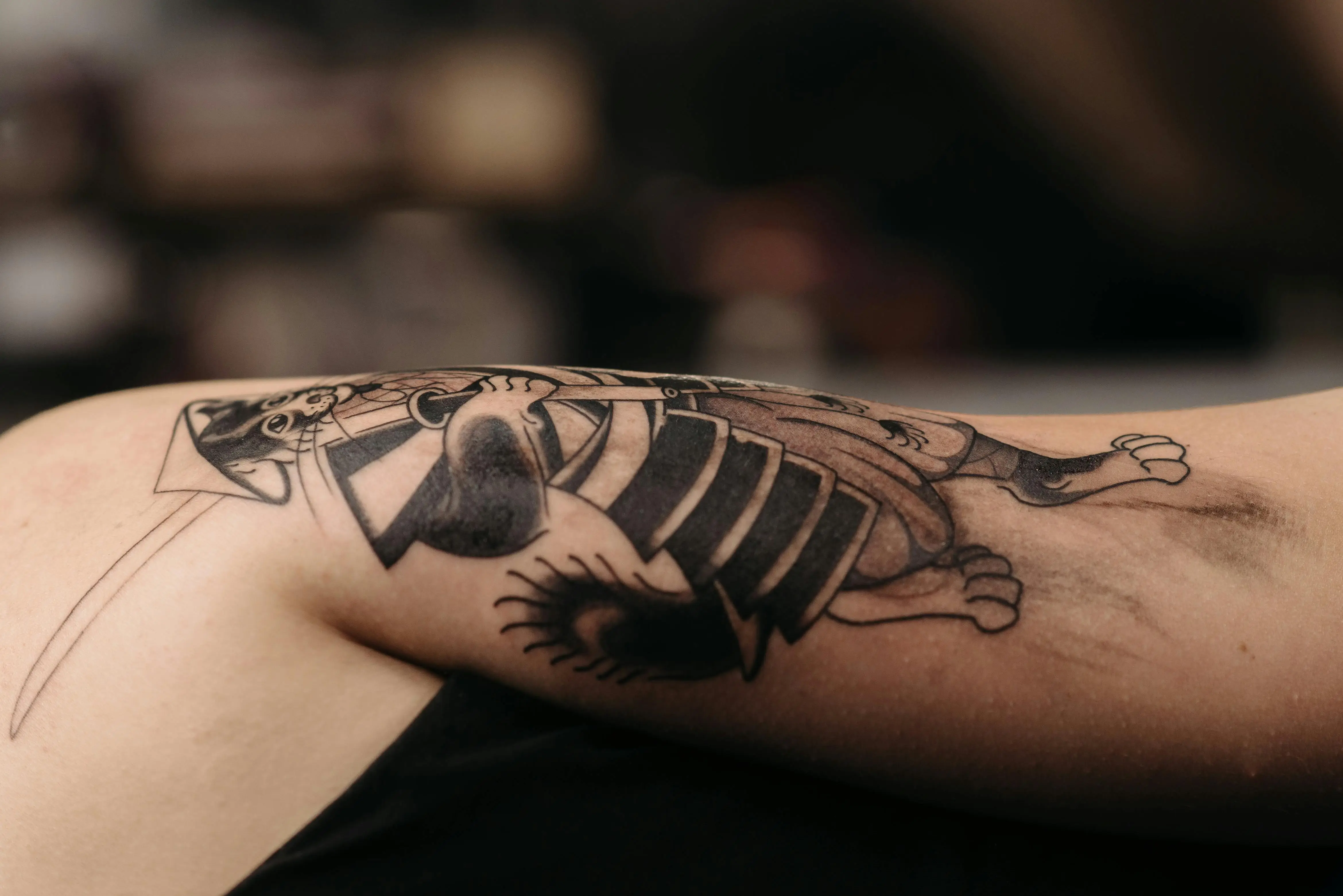 Black & Gray Tattoos vs Color Tattoos: Which One is Right for You?